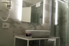 nuovi-bagni-hotel-castello